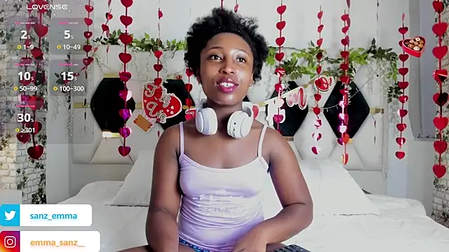 Snapshot of EmmaSanzz_ chatting on February 2025 11:23:02 AM EmmaSanzz online show from February 2025 11:23:02 AM