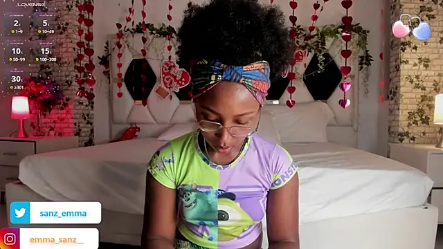 Snapshot of EmmaSanzz_ chatting on February 2025 08:42:02 AM EmmaSanzz online show from February 2025 08:42:02 AM