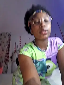 Snapshot of EmmaSanzz_ chatting on February 2025 11:46:02 AM EmmaSanzz online show from February 2025 11:46:02 AM