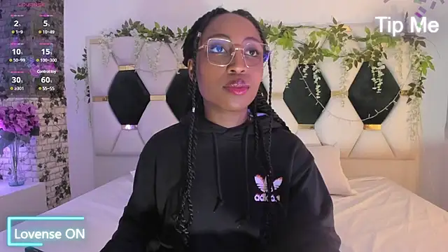 Snapshot of EmmaSanzz_ chatting on March 2025 11:15:02 PM EmmaSanzz online show from March 2025 11:15:02 PM