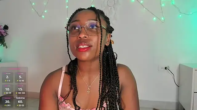 Snapshot of EmmaSanzz_ chatting on March 2025 05:28:02 PM EmmaSanzz online show from March 2025 05:28:02 PM