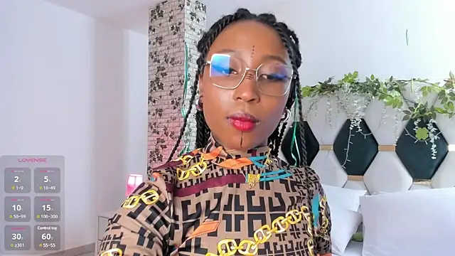 Snapshot of EmmaSanzz_ chatting on March 2025 02:41:01 PM EmmaSanzz online show from March 2025 02:41:01 PM