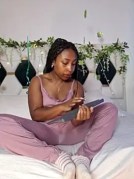 Snapshot of EmmaSanzz_ chatting on March 2025 11:29:02 AM EmmaSanzz online show from March 2025 11:29:02 AM