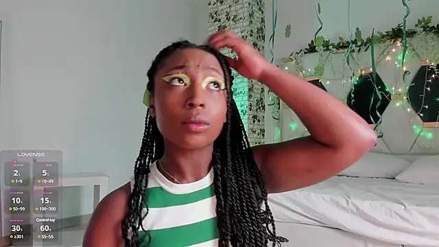 Snapshot of EmmaSanzz_ chatting on March 2025 11:30:02 AM EmmaSanzz online show from March 2025 11:30:02 AM