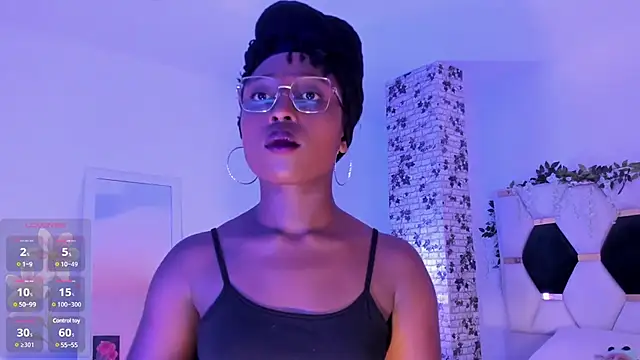 Snapshot of EmmaSanzz_ chatting on March 2025 11:32:01 AM EmmaSanzz online show from March 2025 11:32:01 AM