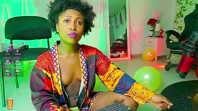 Snapshot of EmmaSanzz_ chatting on September 2025 11:37:01 AM EmmaSanzz online show from September 2025 11:37:01 AM