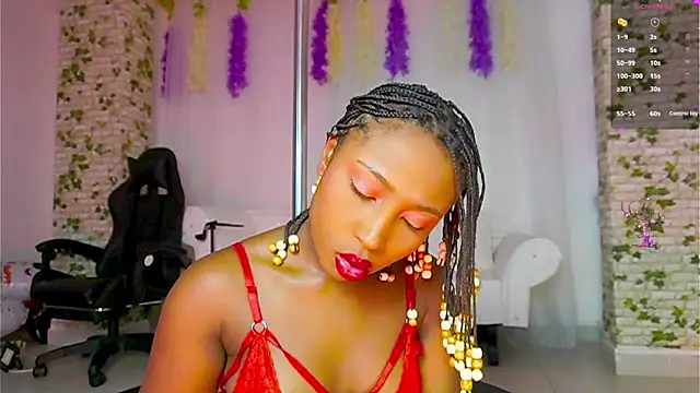 Snapshot of EmmaSanzz_ chatting on October 2025 11:41:02 AM EmmaSanzz online show from October 2025 11:41:02 AM