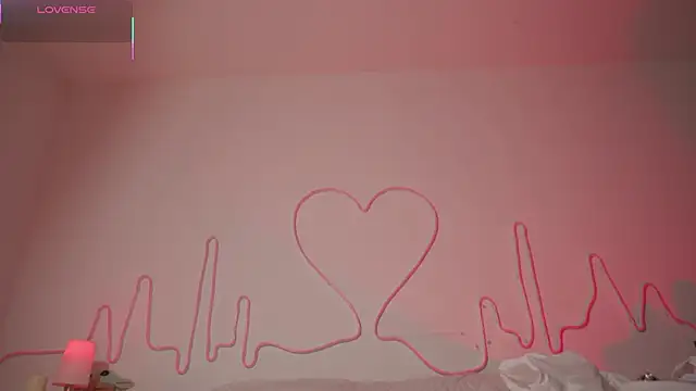 Snapshot of EmmaSanzz_ chatting on November 2025 11:09:01 AM EmmaSanzz online show from November 2025 11:09:01 AM