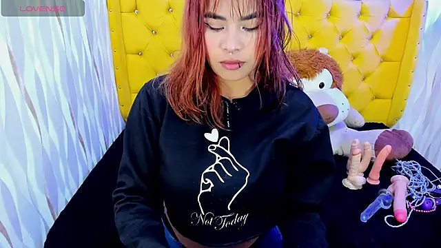 Snapshot of moniquehicks chatting on March 2025 01:50:02 PM moniquehicks online show from March 2025 01:50:02 PM