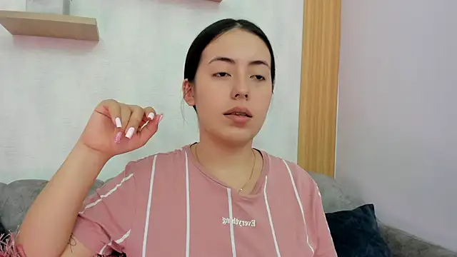 Snapshot of Julietasantos__ chatting on January 2025 02:57:01 PM Julietasantos online show from January 2025 02:57:01 PM