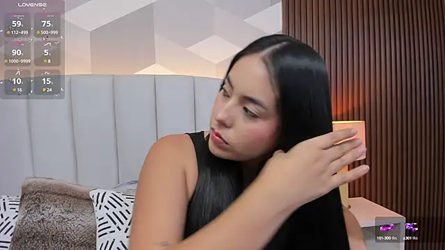 Snapshot of Julietasantos__ chatting on March 2025 06:08:02 PM Julietasantos online show from March 2025 06:08:02 PM