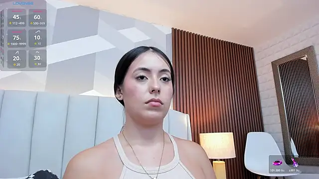 Snapshot of Julietasantos__ chatting on October 2025 06:18:02 PM Julietasantos online show from October 2025 06:18:02 PM