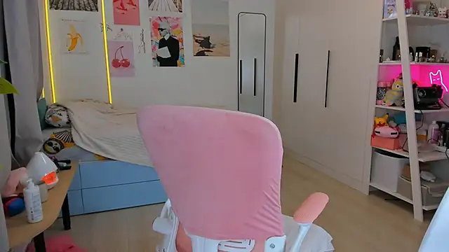 Snapshot of Lily_Young chatting on March 2026 03:11:02 AM Lily Young online show from March 2026 03:11:02 AM