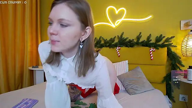 Snapshot of lessysweety chatting on December 2025 03:44:01 AM lessysweety online show from December 2025 03:44:01 AM