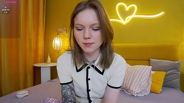 lessysweety online show from January 2026 03:42:02 AM