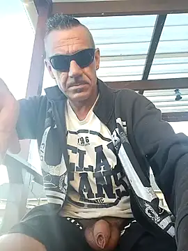 Snapshot of Bbboy42 chatting on January 2025 04:04:01 AM Bbboy42 online show from January 2025 04:04:01 AM