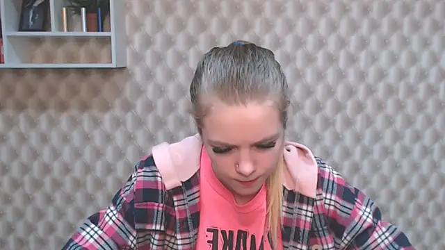 AliceFlirtt  online show from February 2025 01:44:01 PM