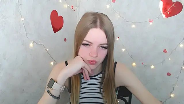 AliceFlirtt  online show from March 2025 06:18:01 PM