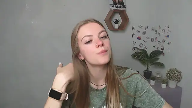 AliceFlirtt  online show from September 2025 12:32:02 PM