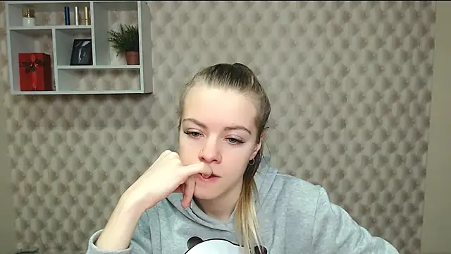 AliceFlirtt  online show from October 2025 08:15:02 AM