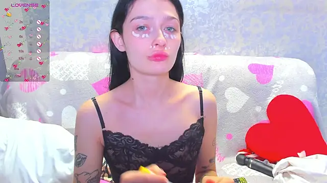 Snapshot of Vanessa_Florence chatting on January 2026 01:32:01 AM Vanessa Florence online show from January 2026 01:32:01 AM