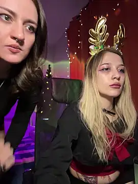 Snapshot of Dooubletroublee chatting on December 2024 09:53:02 PM Dooubletroublee online show from December 2024 09:53:02 PM