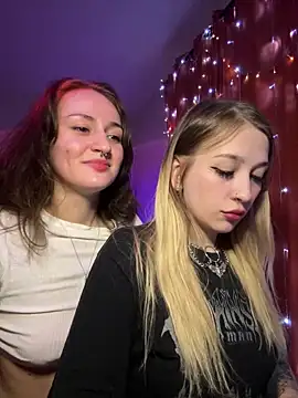 Snapshot of Dooubletroublee chatting on January 2025 03:47:01 AM Dooubletroublee online show from January 2025 03:47:01 AM