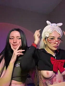 Snapshot of Dooubletroublee chatting on March 2025 02:26:01 AM Dooubletroublee online show from March 2025 02:26:01 AM