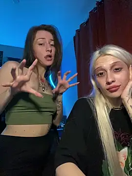 Snapshot of Dooubletroublee chatting on September 2025 12:22:02 AM Dooubletroublee online show from September 2025 12:22:02 AM