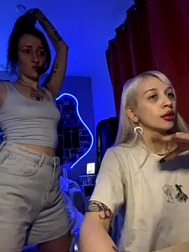 Snapshot of Dooubletroublee chatting on October 2025 03:10:02 PM Dooubletroublee online show from October 2025 03:10:02 PM