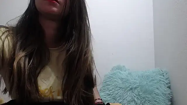 Snapshot of Luna_girlhot_ chatting on March 2025 03:47:01 AM Luna girlhot  online show from March 2025 03:47:01 AM