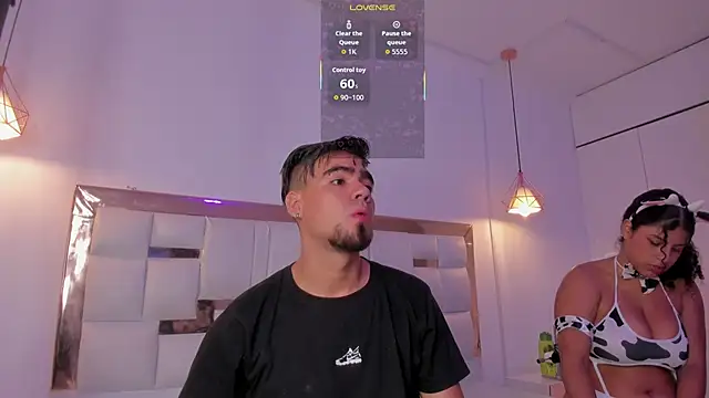 Snapshot of PittAndLunaa chatting on December 2025 01:20:02 PM PittAndLunaa online show from December 2025 01:20:02 PM