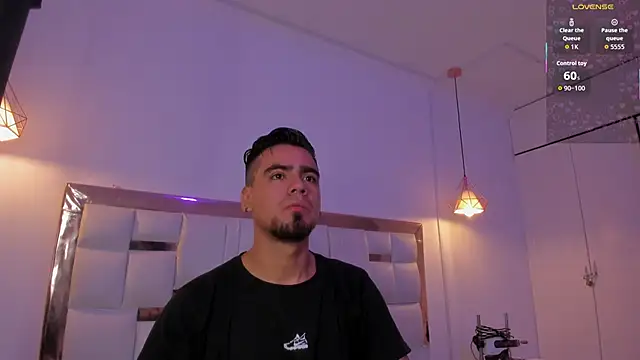 Snapshot of PittAndLunaa chatting on December 2025 12:25:02 PM PittAndLunaa online show from December 2025 12:25:02 PM