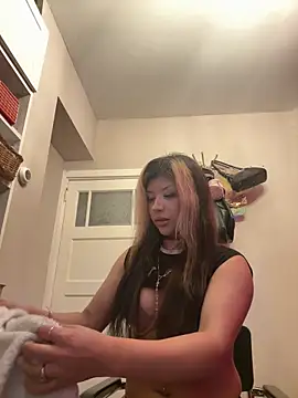 jackelinuh online show from April 2026 09:39:33 PM