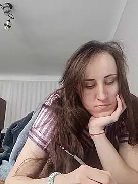 emeli moon online show from February 2025 07:48:02 AM