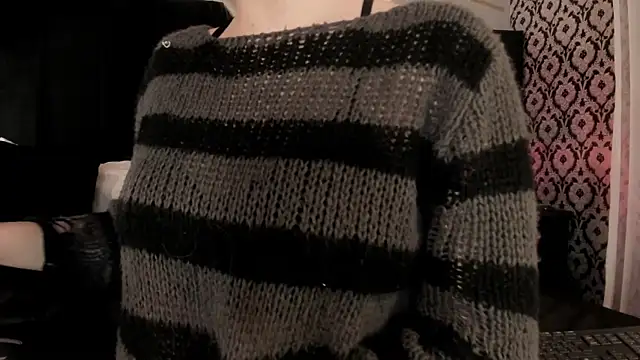 Adeelinee online show from January 2026 07:59:01 PM