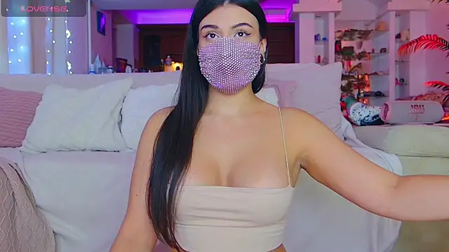 Snapshot of the_sabenna chatting on April 2026 04:25:01 PM the sabenna online show from April 2026 04:25:01 PM