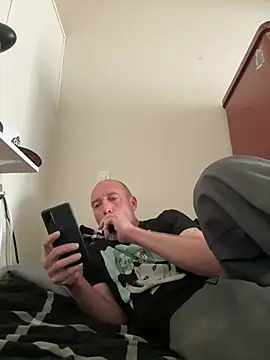 El Gizmo online show from February 2025 06:19:01 PM