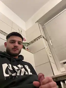 Snapshot of Furko_33 chatting on February 2025 02:27:02 AM Furko 33 online show from February 2025 02:27:02 AM