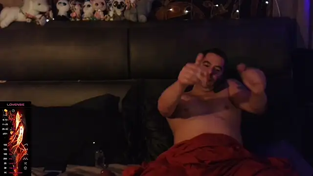 Snapshot of Hard_to_Handlexxx chatting on January 2025 11:24:01 PM Hard to Handlexxx online show from January 2025 11:24:01 PM