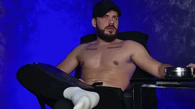 juliusmasters online show from December 2025 09:56:01 PM