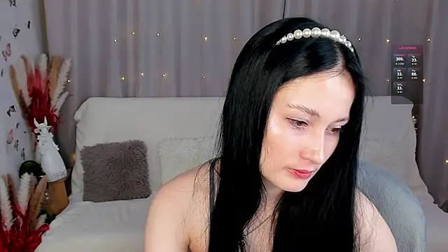 Snapshot of LisaMooore chatting on January 2025 08:31:02 PM LisaMooore online show from January 2025 08:31:02 PM