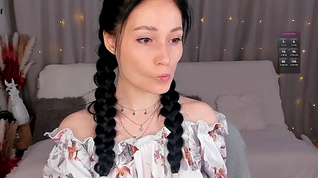 Snapshot of LisaMooore chatting on February 2025 01:18:02 PM LisaMooore online show from February 2025 01:18:02 PM