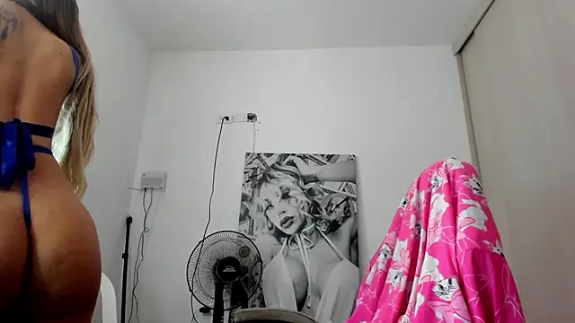 Snapshot of _juliana_star_ chatting on April 2026 06:14:02 PM juliana star online show from April 2026 06:14:02 PM