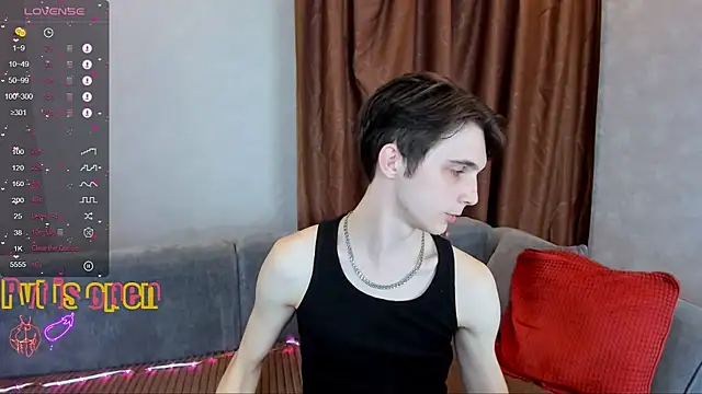 Snapshot of Aaron_Boom chatting on April 2026 06:12:02 PM Aaron Boom online show from April 2026 06:12:02 PM