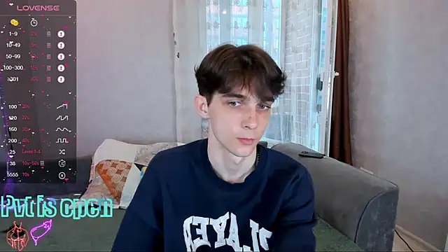Snapshot of Aaron_Boom chatting on May 2026 03:50:01 PM Aaron Boom online show from May 2026 03:50:01 PM