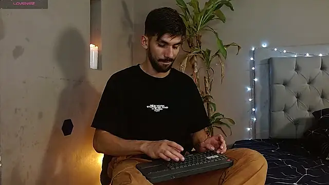 Mr WhiteCock online show from February 2025 11:42:01 PM