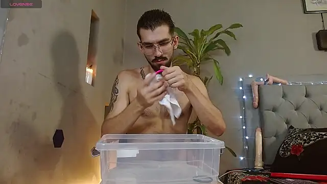 Mr WhiteCock online show from March 2025 10:31:02 PM