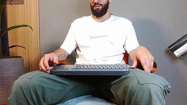 Mr WhiteCock online show from September 2025 11:38:02 PM