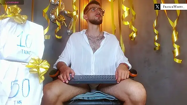 Snapshot of Mr_WhiteCock chatting on July 2026 02:51:02 AM Mr WhiteCock online show from July 2026 02:51:02 AM
